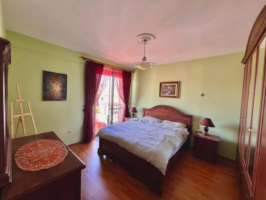 Central Tirana Flat Near Bazaar Extérieur photo