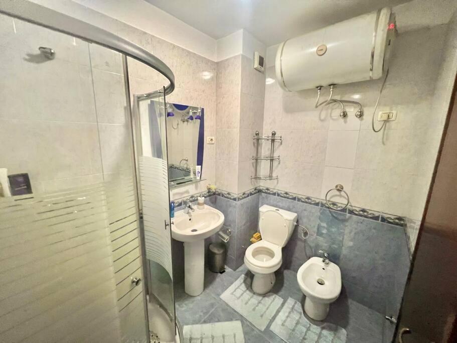 Central Tirana Flat Near Bazaar Extérieur photo