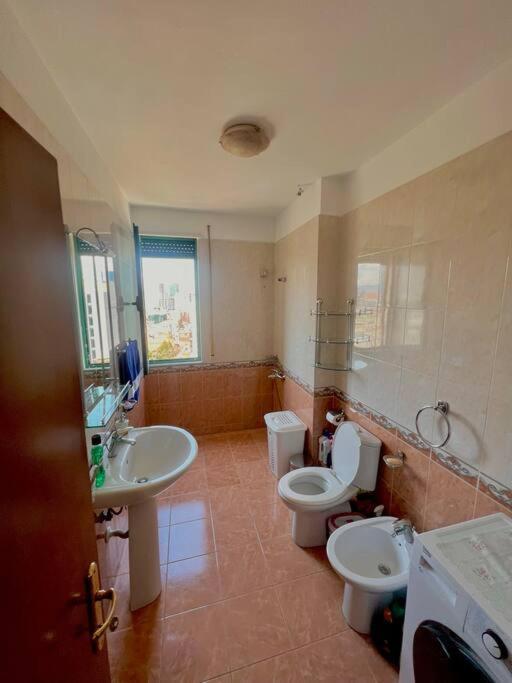 Central Tirana Flat Near Bazaar Extérieur photo